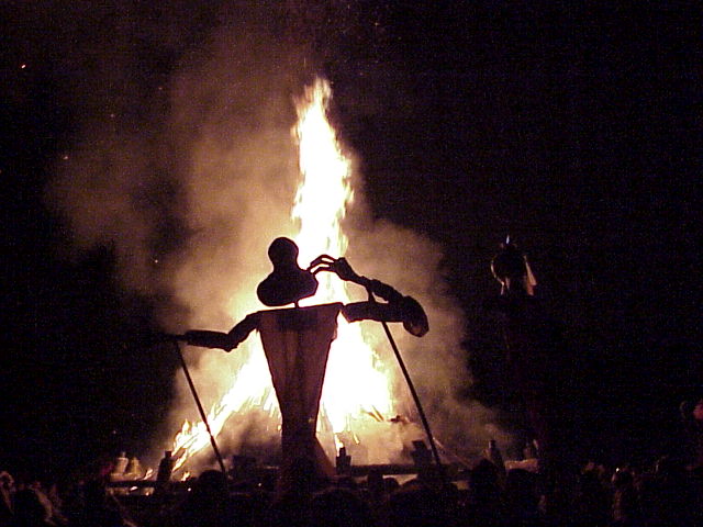 stangpix/bonfire-cm-023f.jpg