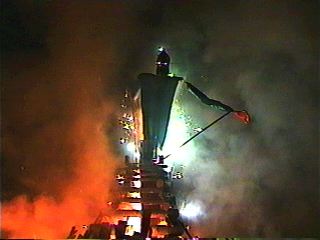 stangpix/strwdbonfire_27.jpg