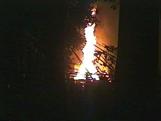 stangpix/strwdbonfire_38.jpg